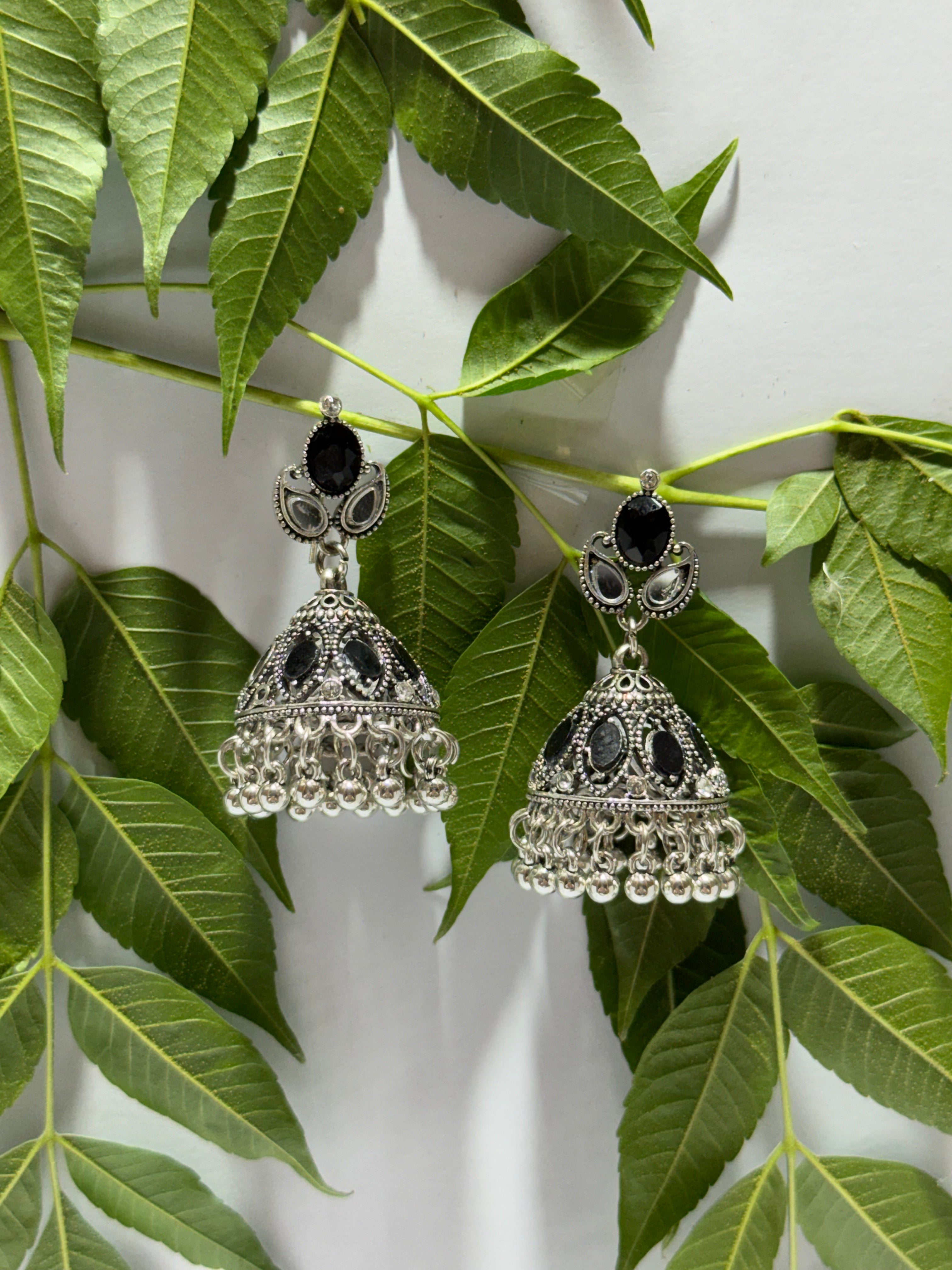 Siyah Noor Jhumkas